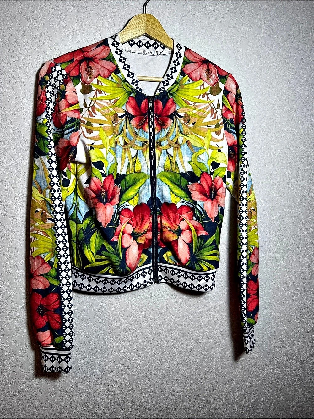 Issa Ponata Floral Bomber Jacket in Multi Size Small boho artsy